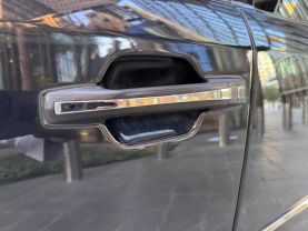1995 MERCEDES-BENZ E500 - - SEDAN