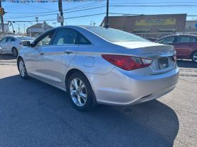2013 Hyundai Sonata - Image 5