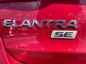 2017 Hyundai Elantra - Image 6