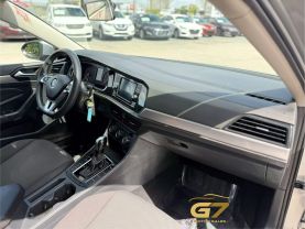 2021 Volkswagen Jetta - Image 12