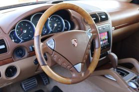 2004 Porsche Cayenne - Image 7