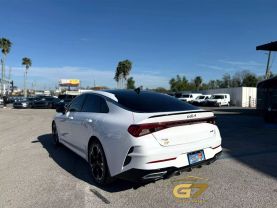 2022 Kia K5 - Image 8