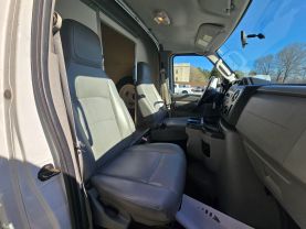 2016 Ford E350 Super Duty Cutawaycutaway Van 2d - Image 13