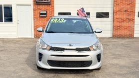 2019 Kia Rio - Image 2