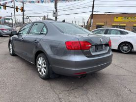 2014 Volkswagen Jetta - Image 5