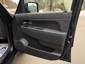 2011 JEEP LIBERTY SUV V6, 3.7 LITER SPORT SUV 4D