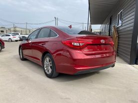 2016 HYUNDAI SONATA SEDAN 4-CYL, PZEV, 2.4 LITER SE SEDAN 4D at Motors On Wheels - used car dealership in Houston, Texas.