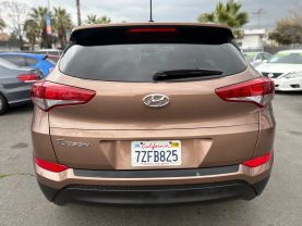 2017 HYUNDAI TUCSON SUV 4-CYL, 2.0 LITER SE SPORT UTILITY 4D