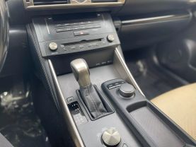 2016 Lexus Is - Image 19