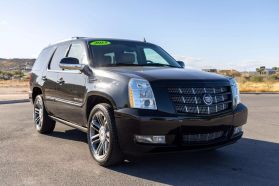 2013 CADILLAC ESCALADE SUV V8, FLEX FUEL, 6.2 LITER PREMIUM SPORT UTILITY 4D
