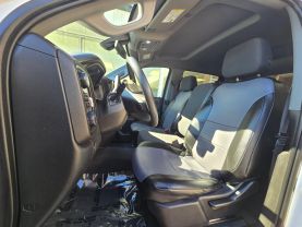 2021 Chevrolet Silverado 1500 Crew Cabcustom Trail Boss Pickup 4d 5 3/4 Ft - Image 11