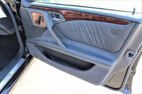 2001 MERCEDES-BENZ E-CLASS SEDAN V6, 3.2 LITER E 320 AWD SEDAN 4D