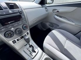 2011 Toyota Corolla - Image 27
