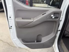 2015 NISSAN FRONTIER CREW CAB PICKUP V6, 4.0 LITER SV PICKUP 4D 5 FT
