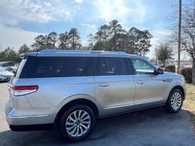 2022 Lincoln Navigator L Standard Sport Utility 4d - Image 8