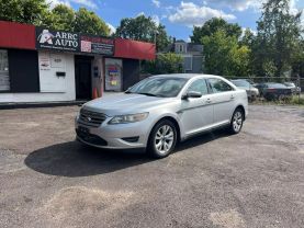 2011 Ford Taurus - Image 1