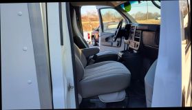 2015 Chevrolet Express Commercial Cutaway Cutaway Van 2d - Image 17