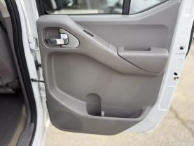 2015 NISSAN FRONTIER CREW CAB PICKUP V6, 4.0 LITER SV PICKUP 4D 5 FT