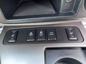 2012 NISSAN ARMADA