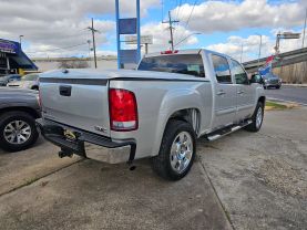 2011 GMC SIERRA 1500 CREW CAB PICKUP V8, FLEX FUEL, 5.3 LITER SLE PICKUP 4D 5 3/4 FT