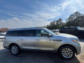 2022 Lincoln Navigator L Standard Sport Utility 4d - Image 9