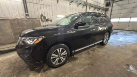 2017 Nissan Pathfinder - Image 1