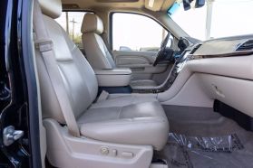 2013 CADILLAC ESCALADE SUV V8, FLEX FUEL, 6.2 LITER PREMIUM SPORT UTILITY 4D