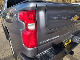 2022 CHEVROLET SILVERADO 1500 LIMITED CREW CAB PICKUP 4-CYL, TURBO, 2.7 LITER CUSTOM PICKUP 4D 5 3/4 FT
