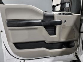2017 Ford F250 Super Duty Crew Cab - - Image 27