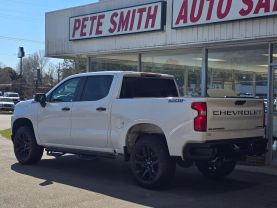 2021 Chevrolet Silverado 1500 Crew Cabcustom Trail Boss Pickup 4d 5 3/4 Ft - Image 9