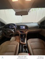 2017 HYUNDAI ELANTRA SEDAN 4-CYL, 2.0 LITER SE SEDAN 4D