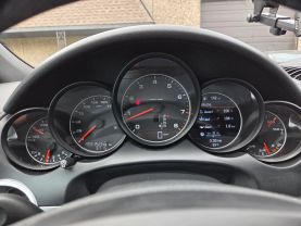 2014 Porsche Cayenne - Image 18