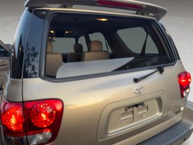2006 TOYOTA SEQUOIA SUV V8, 4.7 LITER LIMITED SPORT UTILITY 4D