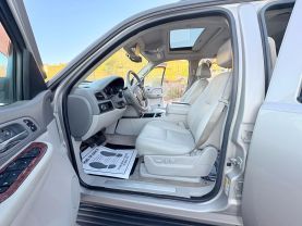 2007 CHEVROLET AVALANCHE SUV V8, FFV, 5.3 LITER LS SPORT UTILITY PICKUP 4D 5 1/4 FT at The One Autosales Inc in Phoenix , AZ 85022  33.60461470880989, -112.03641575767358