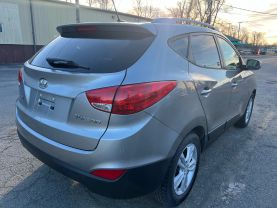 2012 HYUNDAI TUCSON SUV 4-CYL, PZEV, 2.4 LITER GLS SPORT UTILITY 4D