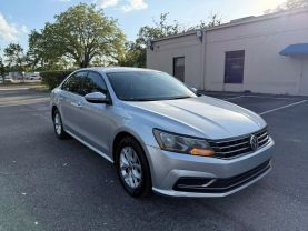 2018 VOLKSWAGEN PASSAT