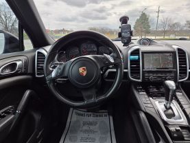 2014 Porsche Cayenne - Image 16