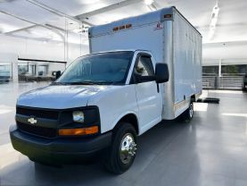 2010 CHEVROLET EXPRESS COMMERCIAL CUTAWAY CUTAWAY V8, 6.0 LITER VAN CAB-CHASSIS 2D