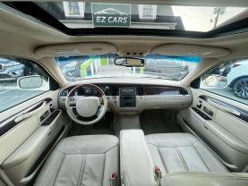 2006 LINCOLN TOWN CAR SEDAN V8, 4.6 LITER SIGNATURE LIMITED SEDAN 4D
