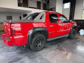 2011 CHEVROLET AVALANCHE SUV V8, FLEX FUEL, 5.3 LITER LTZ SPORT UTILITY PICKUP 4D 5 1/4 FT