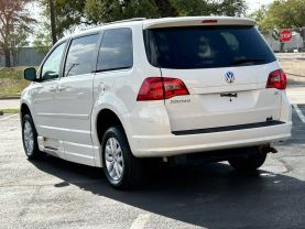 2012 VOLKSWAGEN ROUTAN PASSENGER - AUTOMATIC - Dart Auto Group