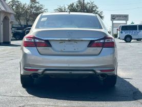 2017 HONDA ACCORD SEDAN - AUTOMATIC - Dart Auto Group