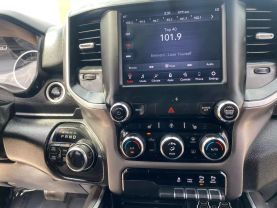 2019 RAM 1500 CREW CAB PICKUP V8, HEMI, 5.7 LITER BIG HORN PICKUP 4D 5 1/2 FT