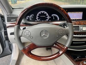 2013 MERCEDES-BENZ S-CLASS SEDAN V8, TWIN TURBO, 4.6L S 550 SEDAN 4D