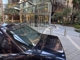1995 MERCEDES-BENZ E500 - - SEDAN