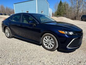 2022 TOYOTA CAMRY SEDAN 4-CYL, 2.5 LITER LE SEDAN 4D at T&T Repairables - used car dealership in Spencer, Indiana.