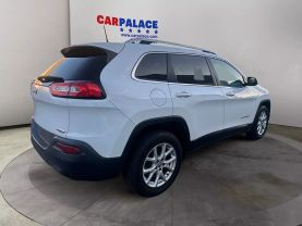 2018 Jeep Cherokee Latitude Plus Sport Utility 4d - Image 5