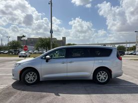 2023 CHRYSLER VOYAGER