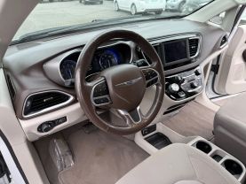 2020 CHRYSLER VOYAGER VAN V6, 3.6 LITER LX MINIVAN 4D