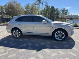 2017 BENTLEY BENTAYGA SUV W12, TWIN TURBO, 6.0 LITER W12 SPORT UTILITY 4D